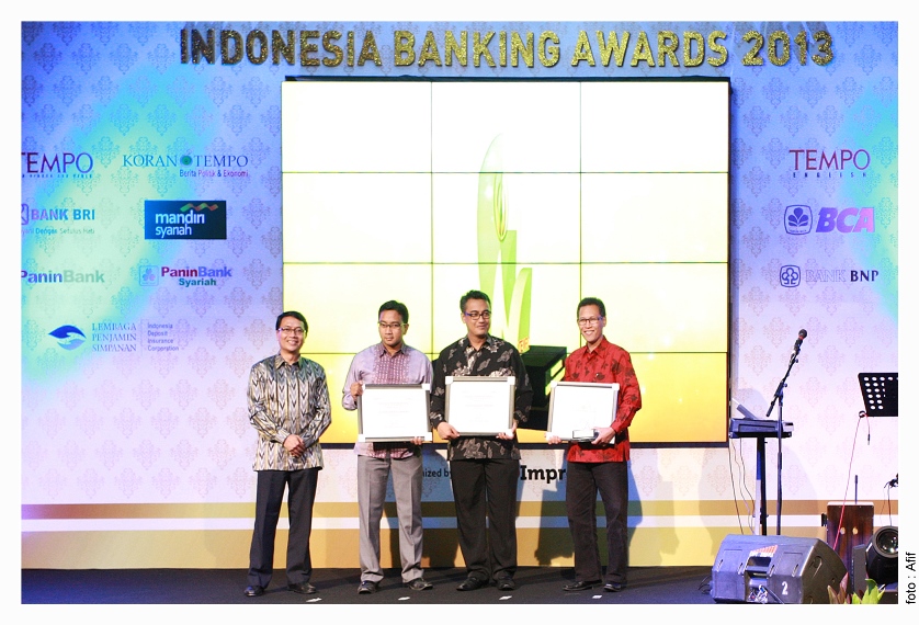 Komitmen Bank Jatim Dalam Penigkatan Kinerja, Berbuah Penghargaan Best Performance Banking 2013