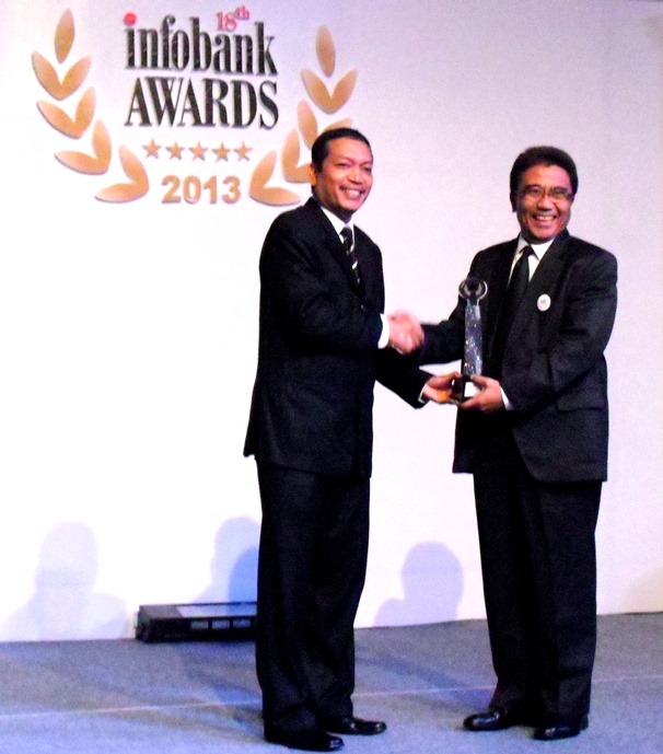 Bank Jatim Meraih "Platinum Award"